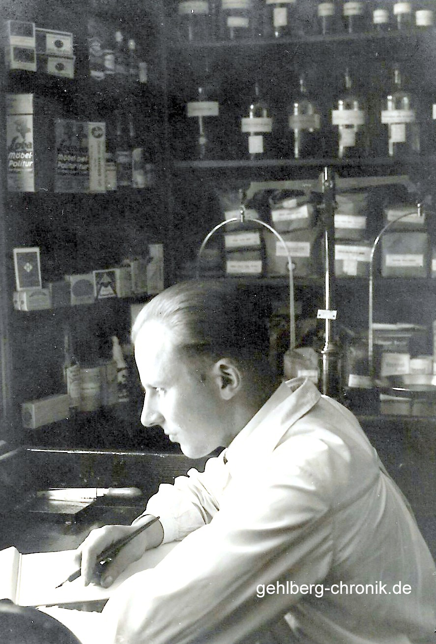 1921 001 Kurt Scheidt bei der Lehre